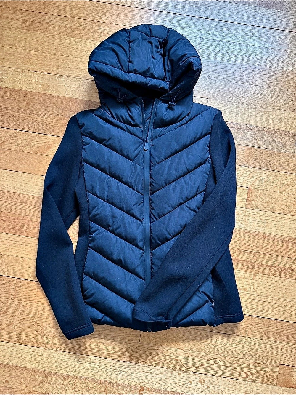 Zara Jacket, black puffy with soft sleeves  size M. Worn once or twice!